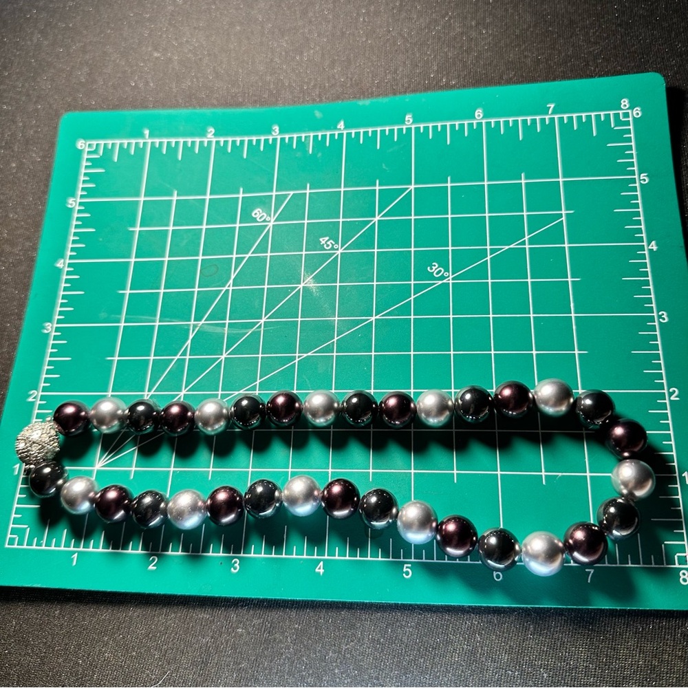 Premier Designs Faux Pearl Choker Necklace Grey Black Pearl Beaded Magnetic - Picture 3 of 7